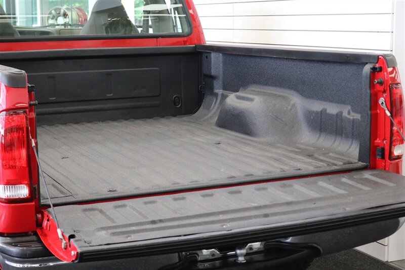 1999 Ford F-250 xlt 1-OWNER* 100% RUST FREE* TRITON V-10* 5-SPEED MANUAL* LINEX BED LINER* REAR AIR BAGS* NEW BRAKES-ROTORS-CALIPERS-BALL JOINTS-BRAKE FLUID & COOLANT FLUSH* ALL BOOKS-KEYS-WINDOW STICKER* SHORT BED - Photo 48 - Portland, OR 97230