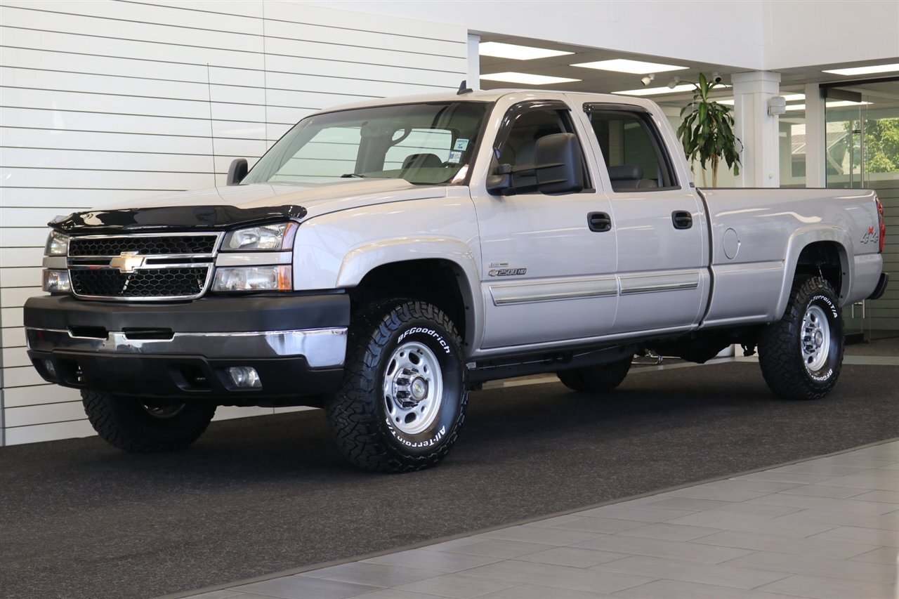 2007 Chevrolet Silverado 2500 Work Truck Work Truck 4dr Crew Cab   - Photo 1 - Portland, OR 97230