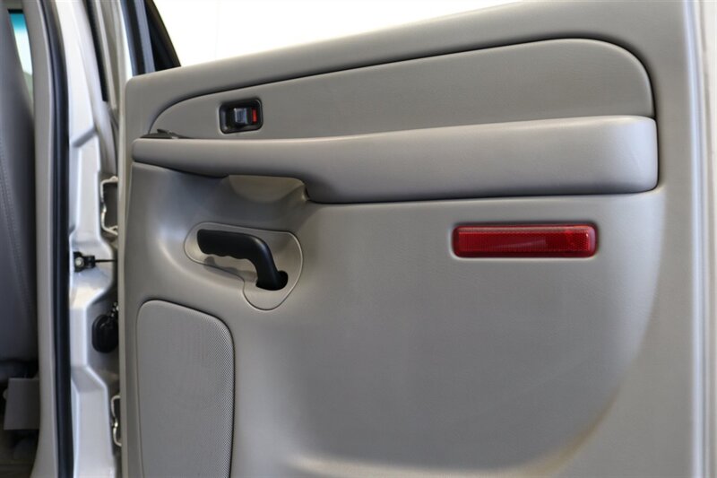 2007 Chevrolet Silverado 2500 Work Truck Work Truck 4dr Crew Cab   - Photo 35 - Portland, OR 97230