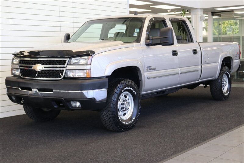 2007 Chevrolet Silverado 2500 Work Truck Work Truck 4dr Crew Cab   - Photo 3 - Portland, OR 97230