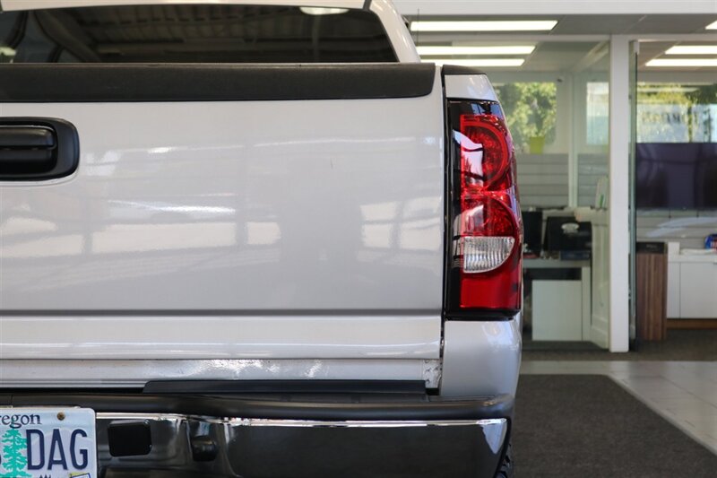 2007 Chevrolet Silverado 2500 Work Truck Work Truck 4dr Crew Cab   - Photo 59 - Portland, OR 97230