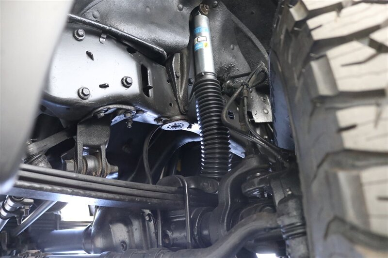 2001 Ford Excursion Limited 1-OWNER* 100% RUST FREE* ALL RECORDS @ FORD DEALER SINCE NEW* LEVELED W/ NEW BILSTEIN 5100 SHOCKS* NEW 35 " BFG KO3 10-PLYS* REAR AIR BAGS* NEW BRAKES-ROTORS-CALIPERS-BRAKE FLUID-COOLANT-AC SERVICE - Photo 35 - Portland, OR 97230