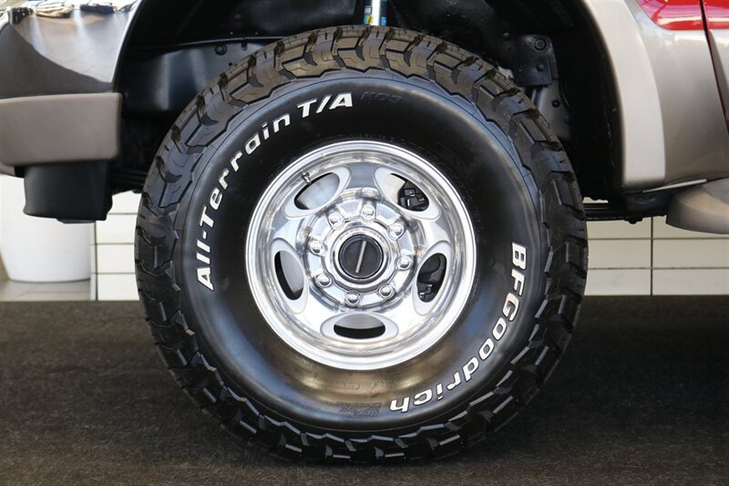 2001 Ford Excursion Limited 1-OWNER* 100% RUST FREE* ALL RECORDS @ FORD DEALER SINCE NEW* LEVELED W/ NEW BILSTEIN 5100 SHOCKS* NEW 35 " BFG KO3 10-PLYS* REAR AIR BAGS* NEW BRAKES-ROTORS-CALIPERS-BRAKE FLUID-COOLANT-AC SERVICE - Photo 23 - Portland, OR 97230
