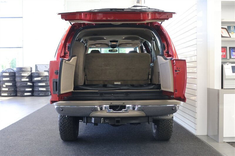 2001 Ford Excursion Limited 1-OWNER* 100% RUST FREE* ALL RECORDS @ FORD DEALER SINCE NEW* LEVELED W/ NEW BILSTEIN 5100 SHOCKS* NEW 35 " BFG KO3 10-PLYS* REAR AIR BAGS* NEW BRAKES-ROTORS-CALIPERS-BRAKE FLUID-COOLANT-AC SERVICE - Photo 15 - Portland, OR 97230