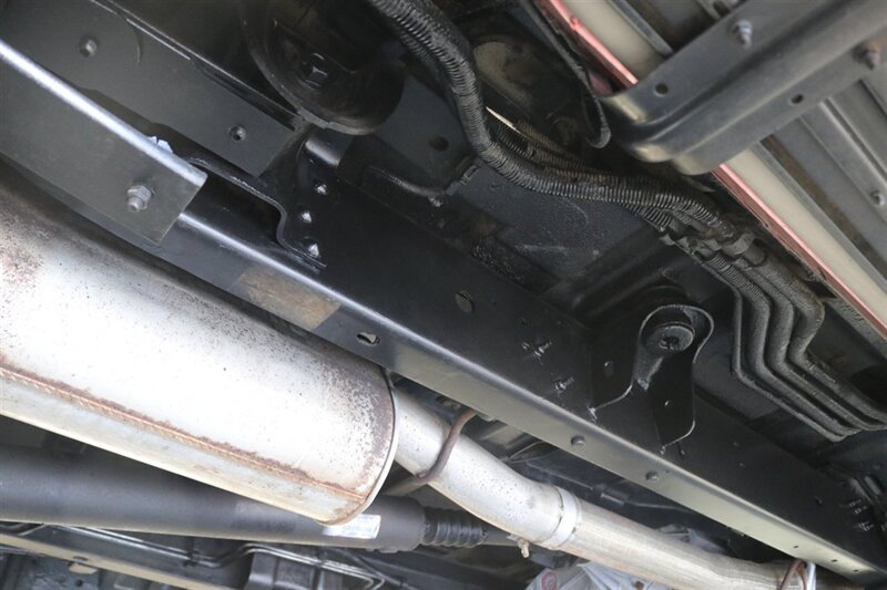 2001 Ford Excursion Limited 1-OWNER* 100% RUST FREE* ALL RECORDS @ FORD DEALER SINCE NEW* LEVELED W/ NEW BILSTEIN 5100 SHOCKS* NEW 35 " BFG KO3 10-PLYS* REAR AIR BAGS* NEW BRAKES-ROTORS-CALIPERS-BRAKE FLUID-COOLANT-AC SERVICE - Photo 31 - Portland, OR 97230