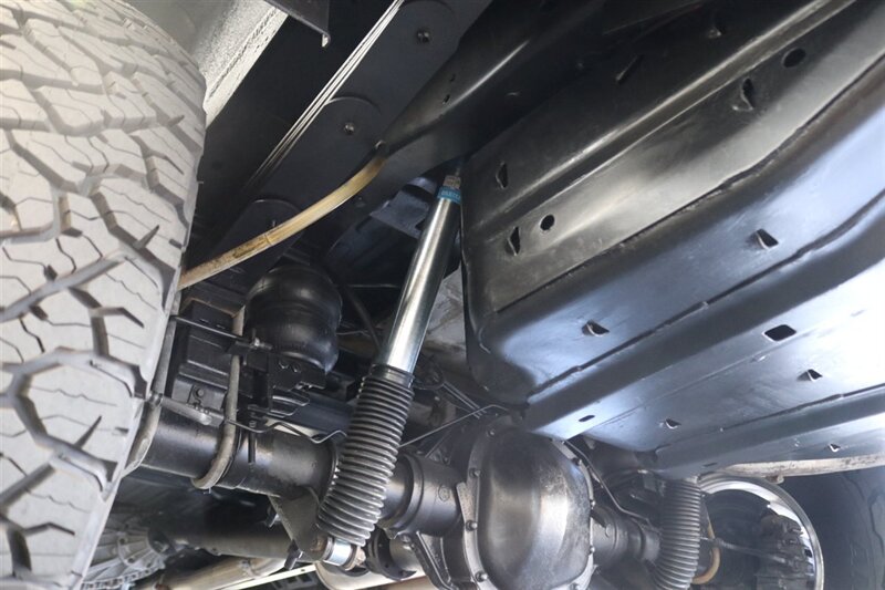 2001 Ford Excursion Limited 1-OWNER* 100% RUST FREE* ALL RECORDS @ FORD DEALER SINCE NEW* LEVELED W/ NEW BILSTEIN 5100 SHOCKS* NEW 35 " BFG KO3 10-PLYS* REAR AIR BAGS* NEW BRAKES-ROTORS-CALIPERS-BRAKE FLUID-COOLANT-AC SERVICE - Photo 29 - Portland, OR 97230