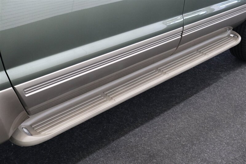 2001 Ford Excursion Limited  2-OWNER* 100% RUST FREE* FULLY LOADED LIMITED 7.3L* 4X4* FRESH FULL SERVICE W/ NEW BRAKES-ROTORS-CALIPERS* COOLANT FLUSH* AC CHARGE* NEW TIRES* ALL BOOKS & KEYS* 100% RUST & CORROSION FREE - Photo 59 - Portland, OR 97230