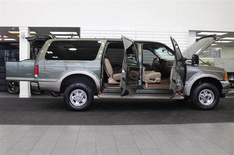 2001 Ford Excursion Limited  2-OWNER* 100% RUST FREE* FULLY LOADED LIMITED 7.3L* 4X4* FRESH FULL SERVICE W/ NEW BRAKES-ROTORS-CALIPERS* COOLANT FLUSH* AC CHARGE* NEW TIRES* ALL BOOKS & KEYS* 100% RUST & CORROSION FREE - Photo 90 - Portland, OR 97230
