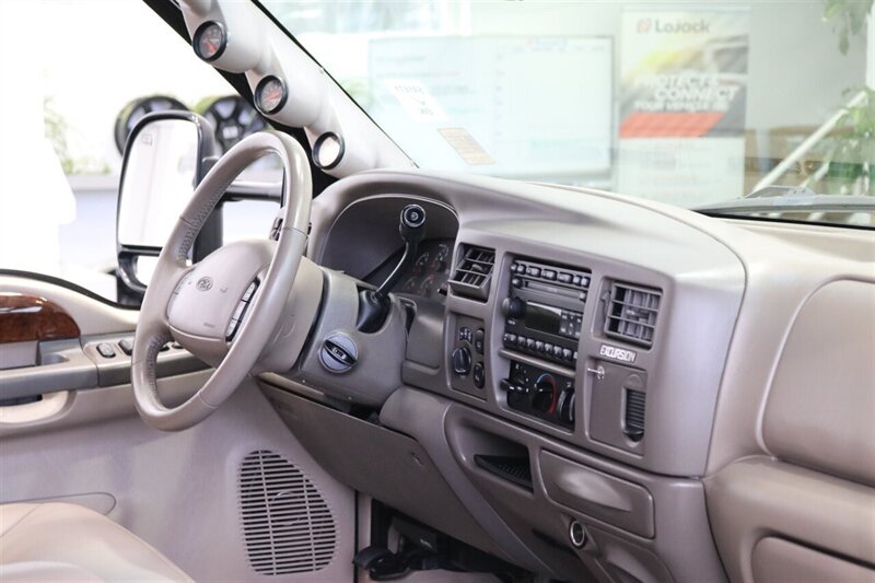 2001 Ford Excursion Limited  2-OWNER* 100% RUST FREE* FULLY LOADED LIMITED 7.3L* 4X4* FRESH FULL SERVICE W/ NEW BRAKES-ROTORS-CALIPERS* COOLANT FLUSH* AC CHARGE* NEW TIRES* ALL BOOKS & KEYS* 100% RUST & CORROSION FREE - Photo 79 - Portland, OR 97230