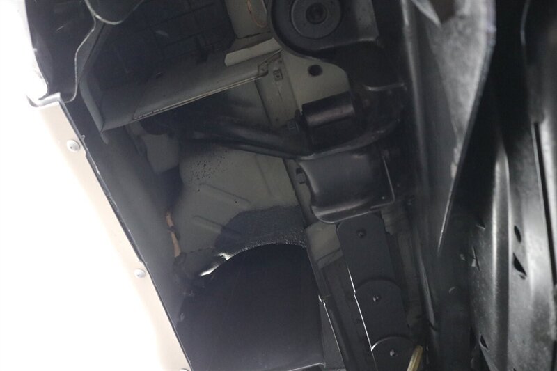 2001 Ford Excursion Limited  2-OWNER* 100% RUST FREE* FULLY LOADED LIMITED 7.3L* 4X4* FRESH FULL SERVICE W/ NEW BRAKES-ROTORS-CALIPERS* COOLANT FLUSH* AC CHARGE* NEW TIRES* ALL BOOKS & KEYS* 100% RUST & CORROSION FREE - Photo 33 - Portland, OR 97230