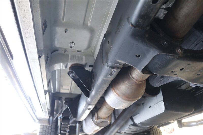 2005 Dodge Ram 2500 SLT  100% RUST & ACCIDENT FREE* NEVER HAD A 5TH WHEEL / GOOSENECK INSTALLED* 100% STOCK NON-SMOKER* NEW A/T TIRES* SERVICED BY DEALER SINCE NEW* UPGRADED STEREO / APPLE CAR PLAY* REAR AIRBAGS - Photo 21 - Portland, OR 97230