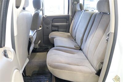 2005 Dodge Ram 2500 SLT  100% RUST & ACCIDENT FREE* NEVER HAD A 5TH WHEEL / GOOSENECK INSTALLED* 100% STOCK NON-SMOKER* NEW A/T TIRES* SERVICED BY DEALER SINCE NEW* UPGRADED STEREO / APPLE CAR PLAY* REAR AIRBAGS - Photo 18 - Portland, OR 97230