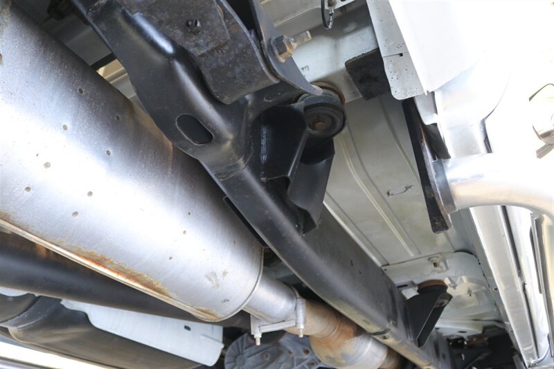 2005 Dodge Ram 2500 SLT  100% RUST & ACCIDENT FREE* NEVER HAD A 5TH WHEEL / GOOSENECK INSTALLED* 100% STOCK NON-SMOKER* NEW A/T TIRES* SERVICED BY DEALER SINCE NEW* UPGRADED STEREO / APPLE CAR PLAY* REAR AIRBAGS - Photo 27 - Portland, OR 97230