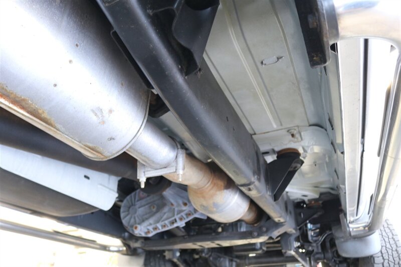 2005 Dodge Ram 2500 SLT  100% RUST & ACCIDENT FREE* NEVER HAD A 5TH WHEEL / GOOSENECK INSTALLED* 100% STOCK NON-SMOKER* NEW A/T TIRES* SERVICED BY DEALER SINCE NEW* UPGRADED STEREO / APPLE CAR PLAY* REAR AIRBAGS - Photo 25 - Portland, OR 97230