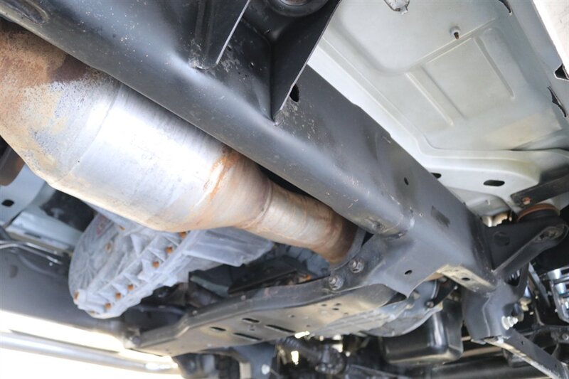 2005 Dodge Ram 2500 SLT  100% RUST & ACCIDENT FREE* NEVER HAD A 5TH WHEEL / GOOSENECK INSTALLED* 100% STOCK NON-SMOKER* NEW A/T TIRES* SERVICED BY DEALER SINCE NEW* UPGRADED STEREO / APPLE CAR PLAY* REAR AIRBAGS - Photo 33 - Portland, OR 97230