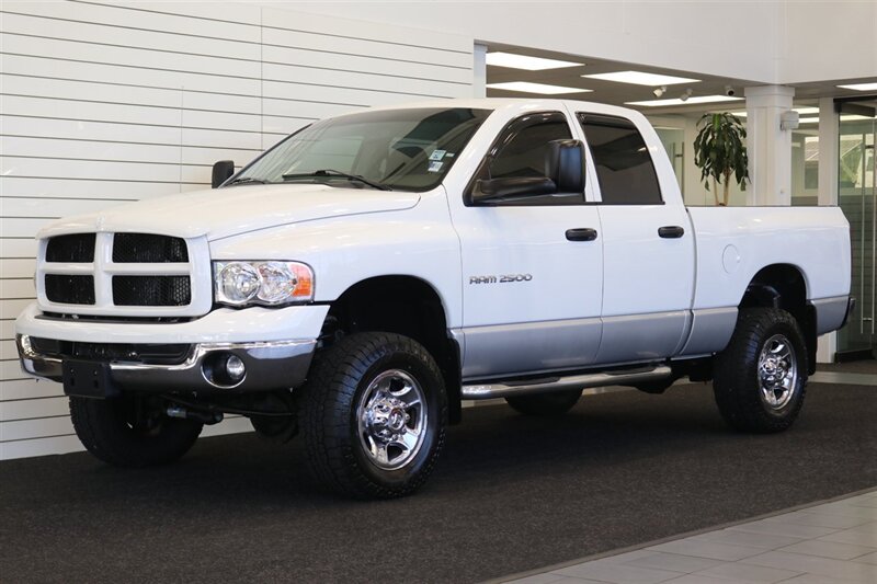 2005 Dodge Ram 2500 SLT  100% RUST & ACCIDENT FREE* NEVER HAD A 5TH WHEEL / GOOSENECK INSTALLED* 100% STOCK NON-SMOKER* NEW A/T TIRES* SERVICED BY DEALER SINCE NEW* UPGRADED STEREO / APPLE CAR PLAY* REAR AIRBAGS - Photo 3 - Portland, OR 97230