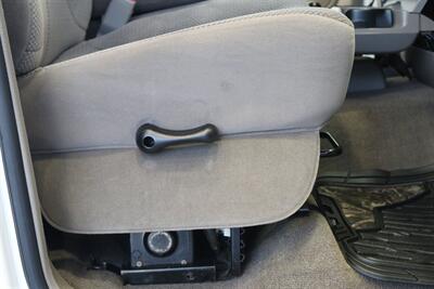 2005 Dodge Ram 2500 SLT  100% RUST & ACCIDENT FREE* NEVER HAD A 5TH WHEEL / GOOSENECK INSTALLED* 100% STOCK NON-SMOKER* NEW A/T TIRES* SERVICED BY DEALER SINCE NEW* UPGRADED STEREO / APPLE CAR PLAY* REAR AIRBAGS - Photo 69 - Portland, OR 97230