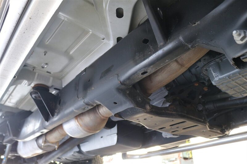 2005 Dodge Ram 2500 SLT  100% RUST & ACCIDENT FREE* NEVER HAD A 5TH WHEEL / GOOSENECK INSTALLED* 100% STOCK NON-SMOKER* NEW A/T TIRES* SERVICED BY DEALER SINCE NEW* UPGRADED STEREO / APPLE CAR PLAY* REAR AIRBAGS - Photo 24 - Portland, OR 97230