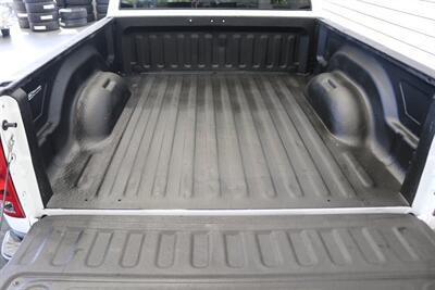 2005 Dodge Ram 2500 SLT  100% RUST & ACCIDENT FREE* NEVER HAD A 5TH WHEEL / GOOSENECK INSTALLED* 100% STOCK NON-SMOKER* NEW A/T TIRES* SERVICED BY DEALER SINCE NEW* UPGRADED STEREO / APPLE CAR PLAY* REAR AIRBAGS - Photo 44 - Portland, OR 97230