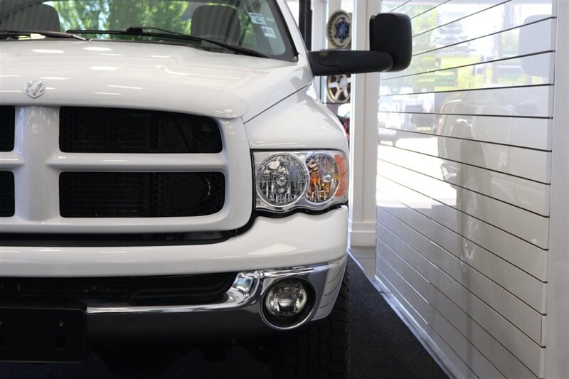 2005 Dodge Ram 2500 SLT  100% RUST & ACCIDENT FREE* NEVER HAD A 5TH WHEEL / GOOSENECK INSTALLED* 100% STOCK NON-SMOKER* NEW A/T TIRES* SERVICED BY DEALER SINCE NEW* UPGRADED STEREO / APPLE CAR PLAY* REAR AIRBAGS - Photo 60 - Portland, OR 97230