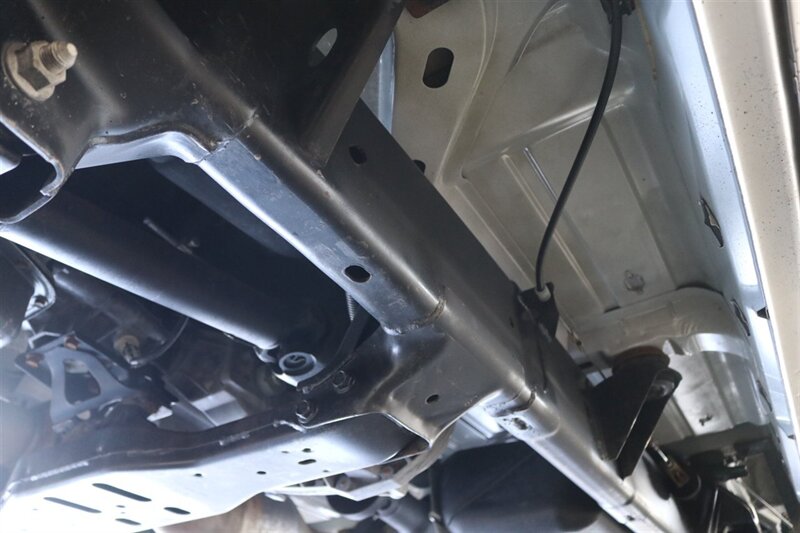 2005 Dodge Ram 2500 SLT  100% RUST & ACCIDENT FREE* NEVER HAD A 5TH WHEEL / GOOSENECK INSTALLED* 100% STOCK NON-SMOKER* NEW A/T TIRES* SERVICED BY DEALER SINCE NEW* UPGRADED STEREO / APPLE CAR PLAY* REAR AIRBAGS - Photo 22 - Portland, OR 97230