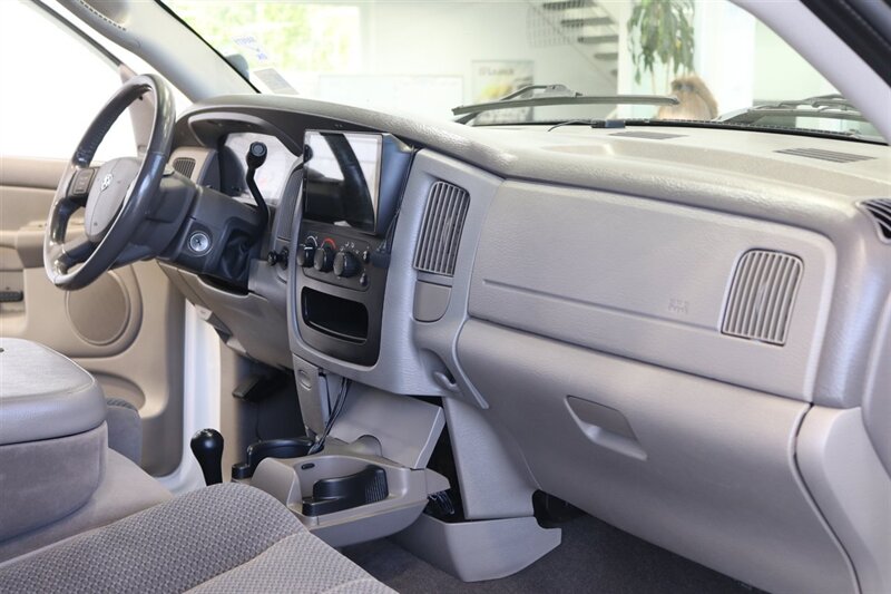 2005 Dodge Ram 2500 SLT  100% RUST & ACCIDENT FREE* NEVER HAD A 5TH WHEEL / GOOSENECK INSTALLED* 100% STOCK NON-SMOKER* NEW A/T TIRES* SERVICED BY DEALER SINCE NEW* UPGRADED STEREO / APPLE CAR PLAY* REAR AIRBAGS - Photo 84 - Portland, OR 97230