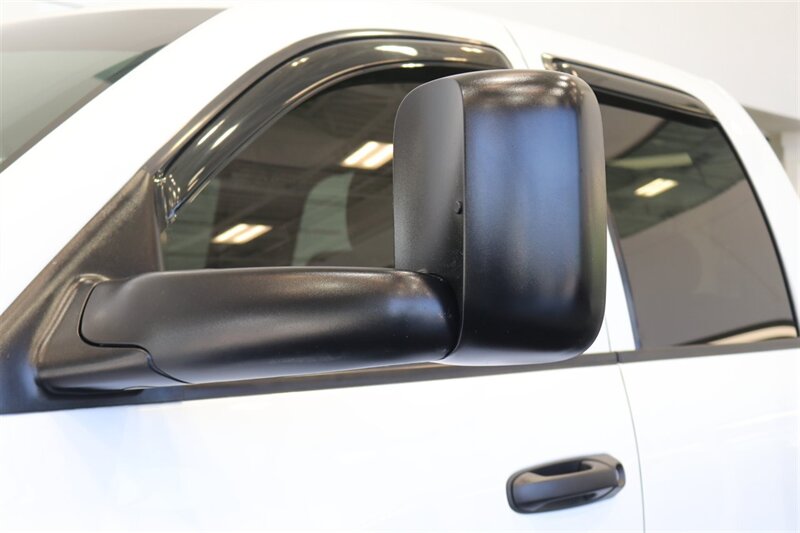 2005 Dodge Ram 2500 SLT  100% RUST & ACCIDENT FREE* NEVER HAD A 5TH WHEEL / GOOSENECK INSTALLED* 100% STOCK NON-SMOKER* NEW A/T TIRES* SERVICED BY DEALER SINCE NEW* UPGRADED STEREO / APPLE CAR PLAY* REAR AIRBAGS - Photo 48 - Portland, OR 97230