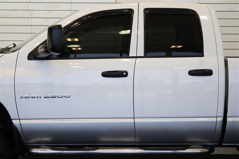 2005 Dodge Ram 2500 SLT  100% RUST & ACCIDENT FREE* NEVER HAD A 5TH WHEEL / GOOSENECK INSTALLED* 100% STOCK NON-SMOKER* NEW A/T TIRES* SERVICED BY DEALER SINCE NEW* UPGRADED STEREO / APPLE CAR PLAY* REAR AIRBAGS - Photo 56 - Portland, OR 97230