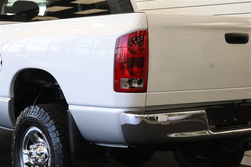 2005 Dodge Ram 2500 SLT  100% RUST & ACCIDENT FREE* NEVER HAD A 5TH WHEEL / GOOSENECK INSTALLED* 100% STOCK NON-SMOKER* NEW A/T TIRES* SERVICED BY DEALER SINCE NEW* UPGRADED STEREO / APPLE CAR PLAY* REAR AIRBAGS - Photo 41 - Portland, OR 97230