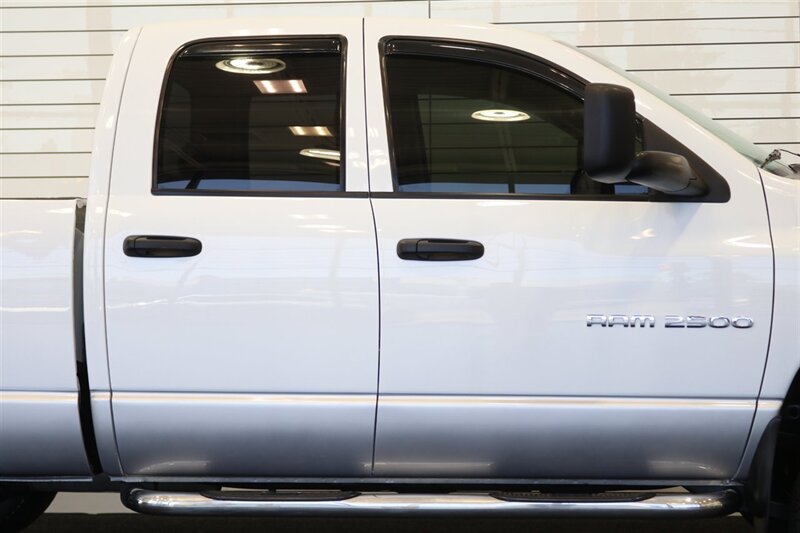 2005 Dodge Ram 2500 SLT  100% RUST & ACCIDENT FREE* NEVER HAD A 5TH WHEEL / GOOSENECK INSTALLED* 100% STOCK NON-SMOKER* NEW A/T TIRES* SERVICED BY DEALER SINCE NEW* UPGRADED STEREO / APPLE CAR PLAY* REAR AIRBAGS - Photo 57 - Portland, OR 97230