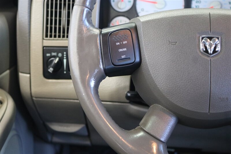 2005 Dodge Ram 2500 SLT  100% RUST & ACCIDENT FREE* NEVER HAD A 5TH WHEEL / GOOSENECK INSTALLED* 100% STOCK NON-SMOKER* NEW A/T TIRES* SERVICED BY DEALER SINCE NEW* UPGRADED STEREO / APPLE CAR PLAY* REAR AIRBAGS - Photo 88 - Portland, OR 97230