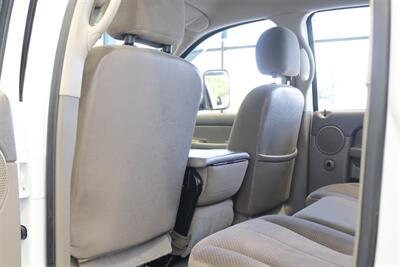 2005 Dodge Ram 2500 SLT  100% RUST & ACCIDENT FREE* NEVER HAD A 5TH WHEEL / GOOSENECK INSTALLED* 100% STOCK NON-SMOKER* NEW A/T TIRES* SERVICED BY DEALER SINCE NEW* UPGRADED STEREO / APPLE CAR PLAY* REAR AIRBAGS - Photo 80 - Portland, OR 97230