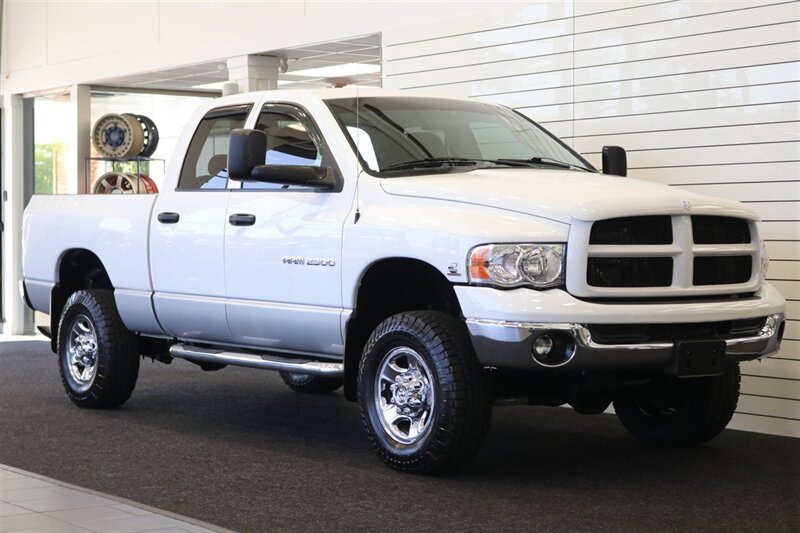 2005 Dodge Ram 2500 SLT  100% RUST & ACCIDENT FREE* NEVER HAD A 5TH WHEEL / GOOSENECK INSTALLED* 100% STOCK NON-SMOKER* NEW A/T TIRES* SERVICED BY DEALER SINCE NEW* UPGRADED STEREO / APPLE CAR PLAY* REAR AIRBAGS - Photo 2 - Portland, OR 97230