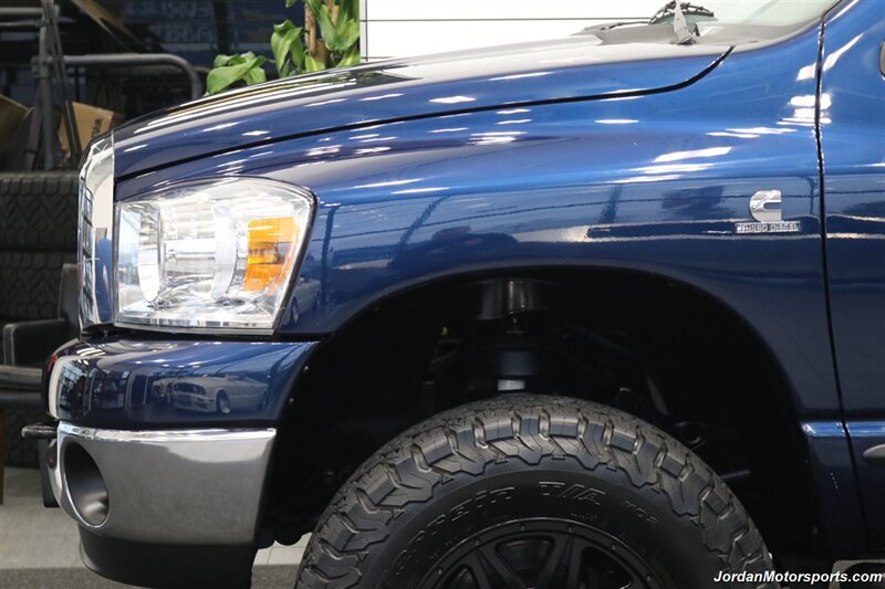 2007 Dodge Ram 2500 SLT  1-OWNER* AIR DOG 2 FUEL PUMP* INTAKE & EXHAUST* NEVER HAD 5TH WHEEL* SMARTY JR TUNER* 35 "BFGs* BDS TRAILING ARMS* 0-RUST* BUILT TRANSMISSION* ALL BOOKS & KEYS* REAR AIRBAGS* NEW STEERING BOX* LIKE NEW - Photo 17 - Portland, OR 97230