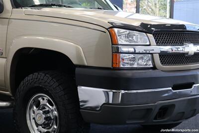 2004 Chevrolet Silverado 2500  1-OWNER* 100% RUST & CORROSION FREE* LEVELED ON NEW 10-PLY 33 "FALKEN WILD PEAK AT4s* REAR AIR BAGS W/COMPRESSOR* SPRAY IN BED LINER* TRAILER BRAKES* AFE INTAKE W/MAGNA FLOW EXHAUST - Photo 12 - Portland, OR 97230