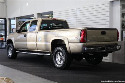 2004 Chevrolet Silverado 2500  1-OWNER* 100% RUST & CORROSION FREE* LEVELED ON NEW 10-PLY 33 "FALKEN WILD PEAK AT4s* REAR AIR BAGS W/COMPRESSOR* SPRAY IN BED LINER* TRAILER BRAKES* AFE INTAKE W/MAGNA FLOW EXHAUST - Photo 5 - Portland, OR 97230