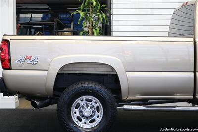 2004 Chevrolet Silverado 2500  1-OWNER* 100% RUST & CORROSION FREE* LEVELED ON NEW 10-PLY 33 "FALKEN WILD PEAK AT4s* REAR AIR BAGS W/COMPRESSOR* SPRAY IN BED LINER* TRAILER BRAKES* AFE INTAKE W/MAGNA FLOW EXHAUST - Photo 45 - Portland, OR 97230