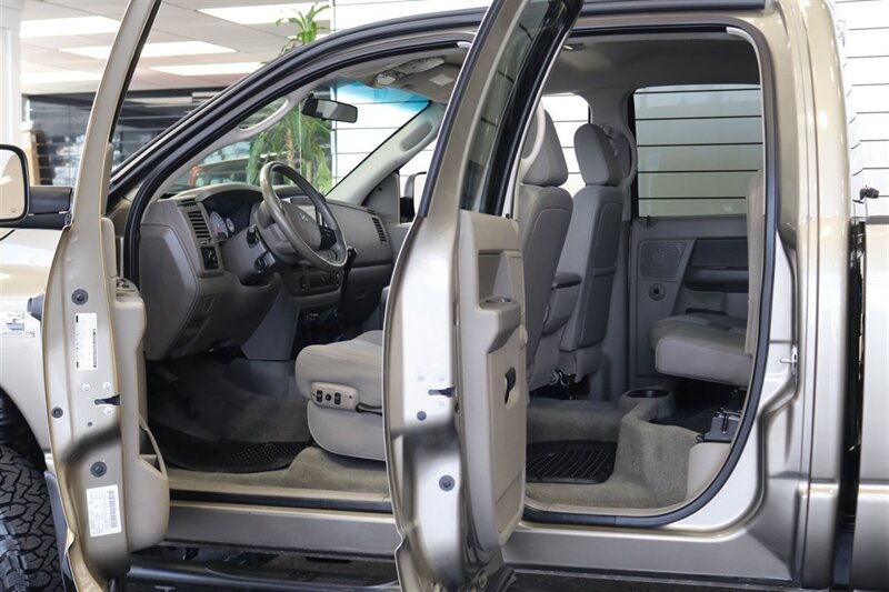 2007 Dodge Ram 2500 SLT BIG HORN G-56 6-SPEED MANUAL* 6.7L* 2-OWNER SINCE NEW* NEW 3 "LEVEL KIT-BALL JOINTS-TIE RODS-DIFF FLUIDS-EGR-MASS AIR FLOW SENSOR-35 " BFGK KO3 10-PLYS* ALL BOOKS 2-KEYS* LINEX BED LINER* 0-RUST - Photo 46 - Portland, OR 97230