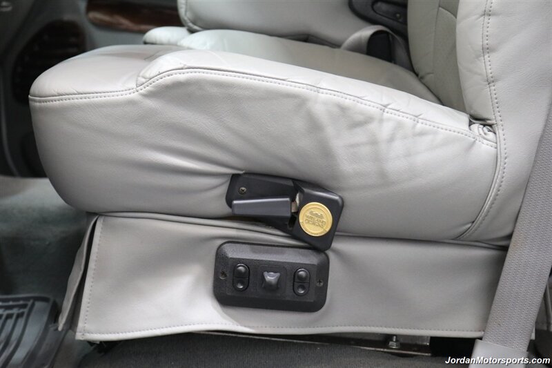 2002 Ford F-350 Lariat 1-OWNER* CENTURION PACKAGE* 100% RUST FREE* NEVER HAD 5TH WHEEL OR GOOSENECK* CANOPY* BILSTEIN 5100 SHOCKS* 2.75 " LEVEL KIT* 35 " BFG KO3 10-PLYS* SERVICED* ALL BOOKS & KEYS - Photo 68 - Portland, OR 97230