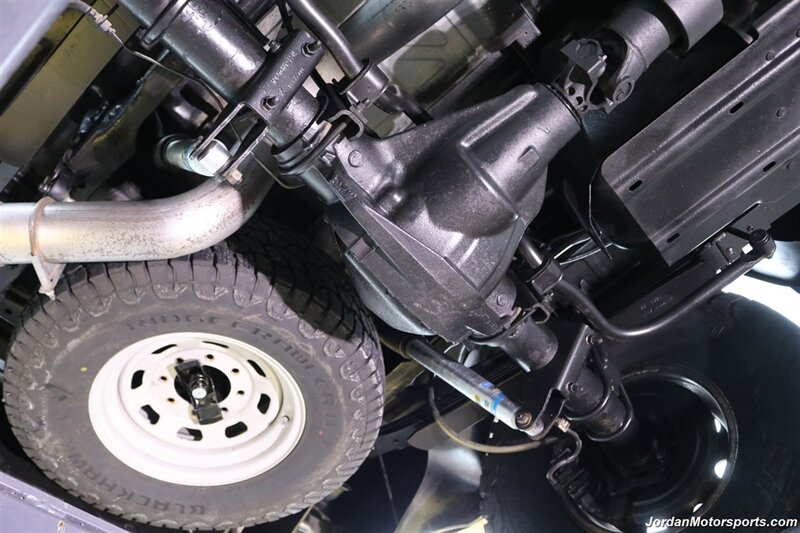 2002 Ford F-350 Lariat 1-OWNER* CENTURION PACKAGE* 100% RUST FREE* NEVER HAD 5TH WHEEL OR GOOSENECK* CANOPY* BILSTEIN 5100 SHOCKS* 2.75 " LEVEL KIT* 35 " BFG KO3 10-PLYS* SERVICED* ALL BOOKS & KEYS - Photo 29 - Portland, OR 97230