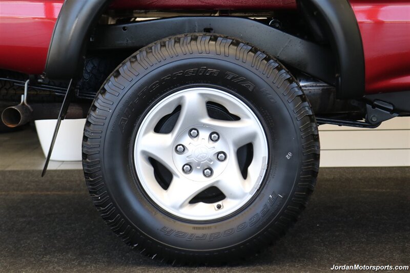2003 Toyota Tacoma V6  1-OWNER* 87K MLS* 100% RUST & CORROSION FREE* TIMING BELT-WATER PUMP-FLUIDS SERVICED* NEW 2.5 " BILSTEIN LEVEL KIT W/DIFF DROPS* REAR LOCKERS* SR5 W/5-SPEED MANUAL* ALL BOOKS & KEYS & WINDOW STICKER - Photo 64 - Portland, OR 97230