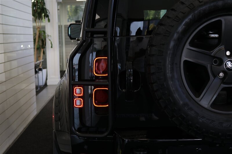 2023 Land Rover Defender 110 S   - Photo 86 - Portland, OR 97230