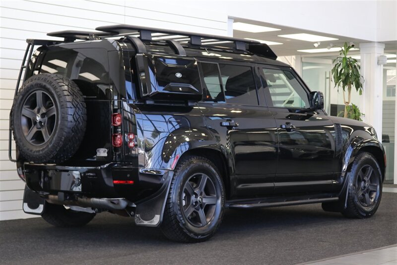 2023 Land Rover Defender 110 S   - Photo 6 - Portland, OR 97230