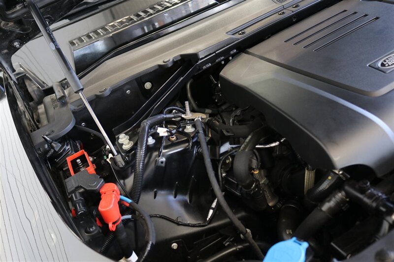 2023 Land Rover Defender 110 S   - Photo 52 - Portland, OR 97230