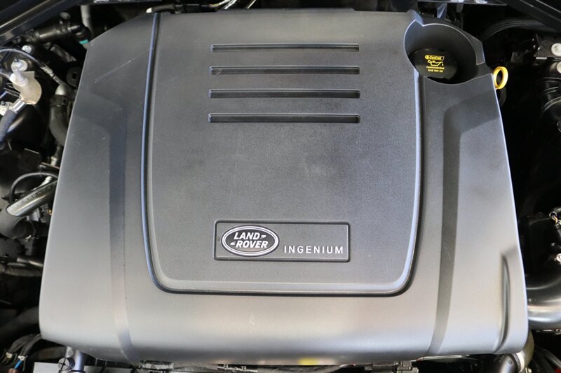 2023 Land Rover Defender 110 S   - Photo 19 - Portland, OR 97230
