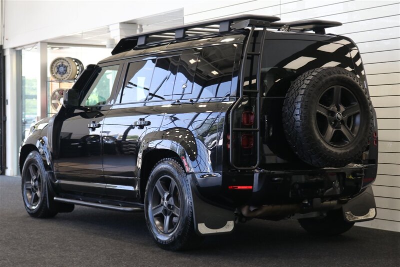 2023 Land Rover Defender 110 S   - Photo 7 - Portland, OR 97230