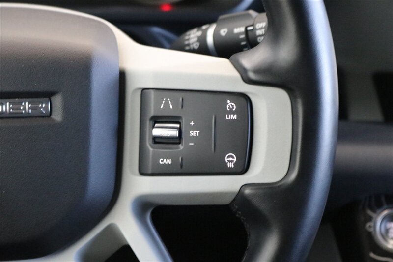 2023 Land Rover Defender 110 S   - Photo 77 - Portland, OR 97230