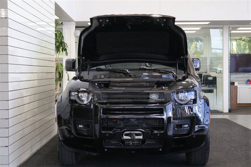 2023 Land Rover Defender 110 S   - Photo 16 - Portland, OR 97230