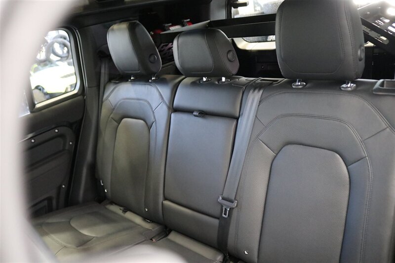 2023 Land Rover Defender 110 S   - Photo 83 - Portland, OR 97230
