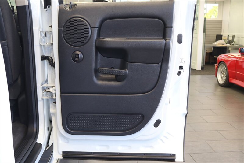 2004 Dodge Ram 2500 SLT  1-OWNER* 100% RUST FREE* NEW 3 "LEVEL KIT W/ BILSTEIN 5100 SHOCKS & NEW 33 "BFG KO3 10-PLYS* EVERY SERVICE RECORD SINCE NEW* ALL NEW FLUIDS-FILTERS-AC CHARGE-BELTS* LINEX BED LINER* ALL BOOKS & 2-KEYS - Photo 65 - Portland, OR 97230